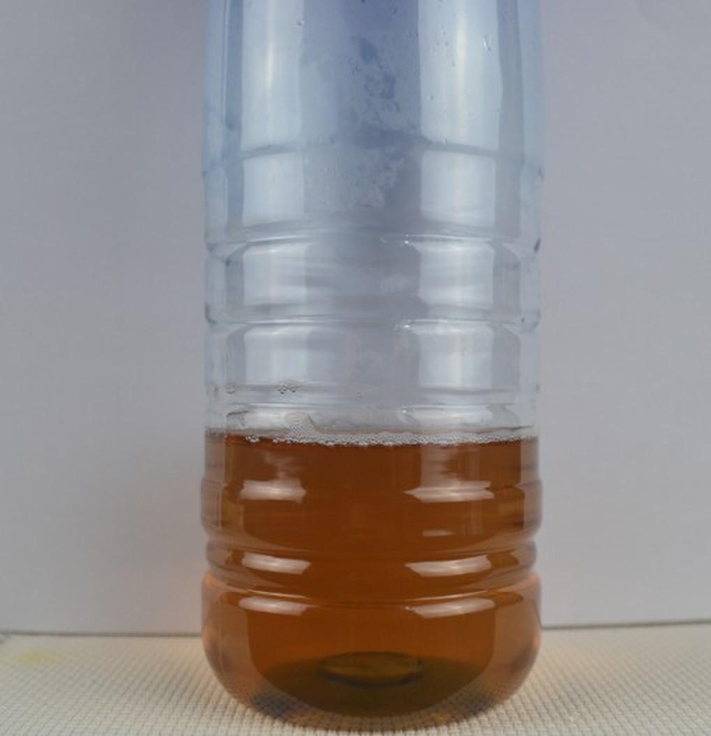 静置得越久,颜色越深,请问蔗糖溶液与硝酸银发生了什么反应?