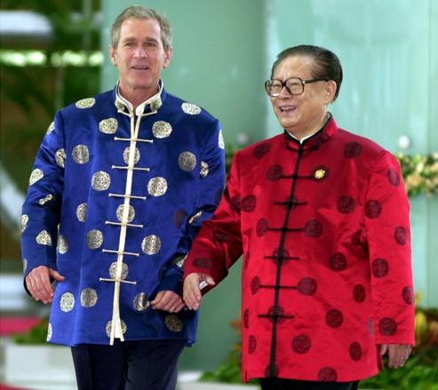 怎么评价韩国总统在国际场合穿民族服装? - 白