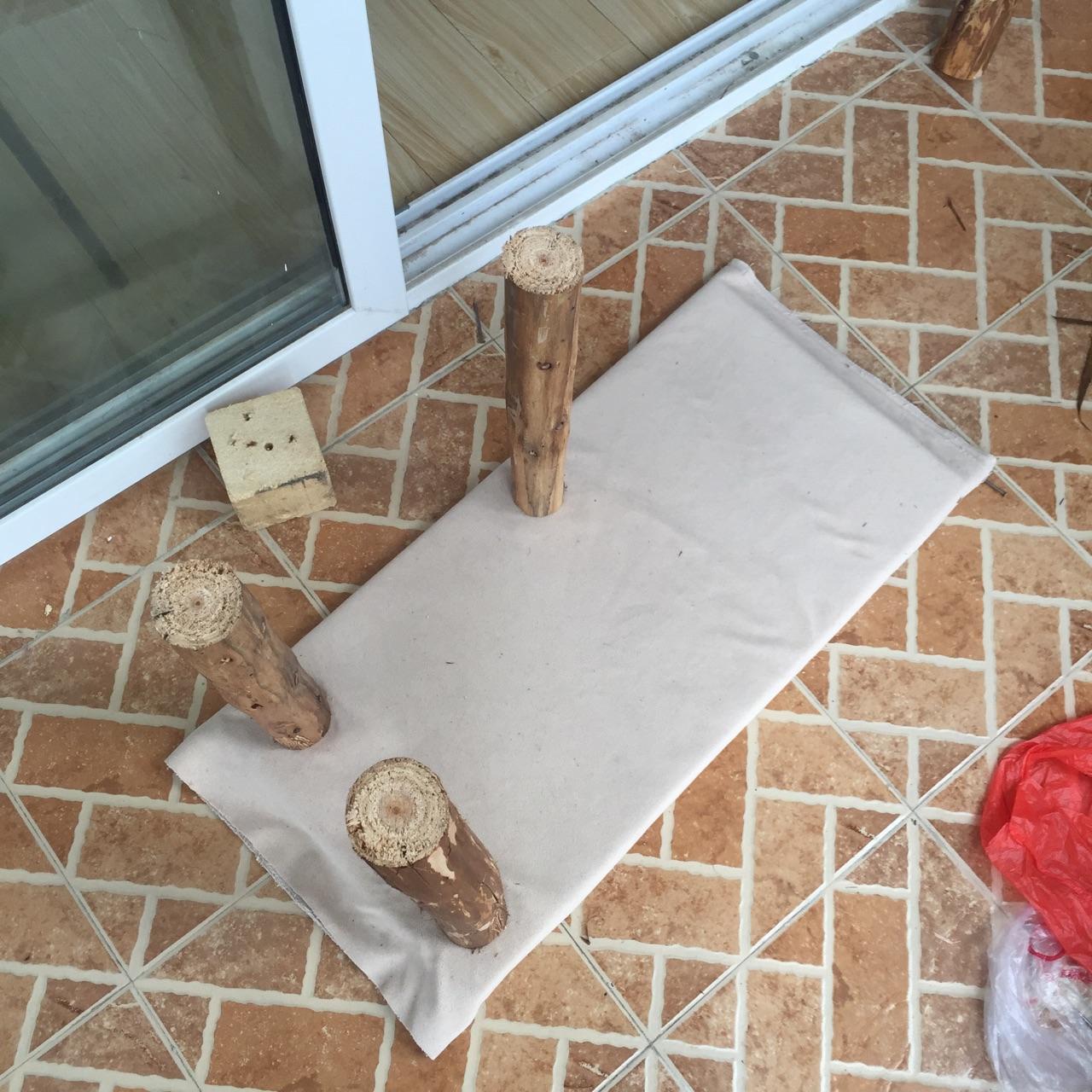 一个锤子一个钉子一块木板猜成语_一个弯锤子钉钉子图片(3)