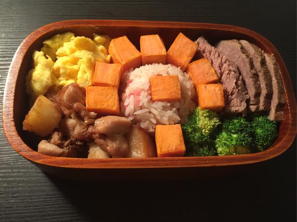 这个是向日葵便当(食材不够,就是半朵了)