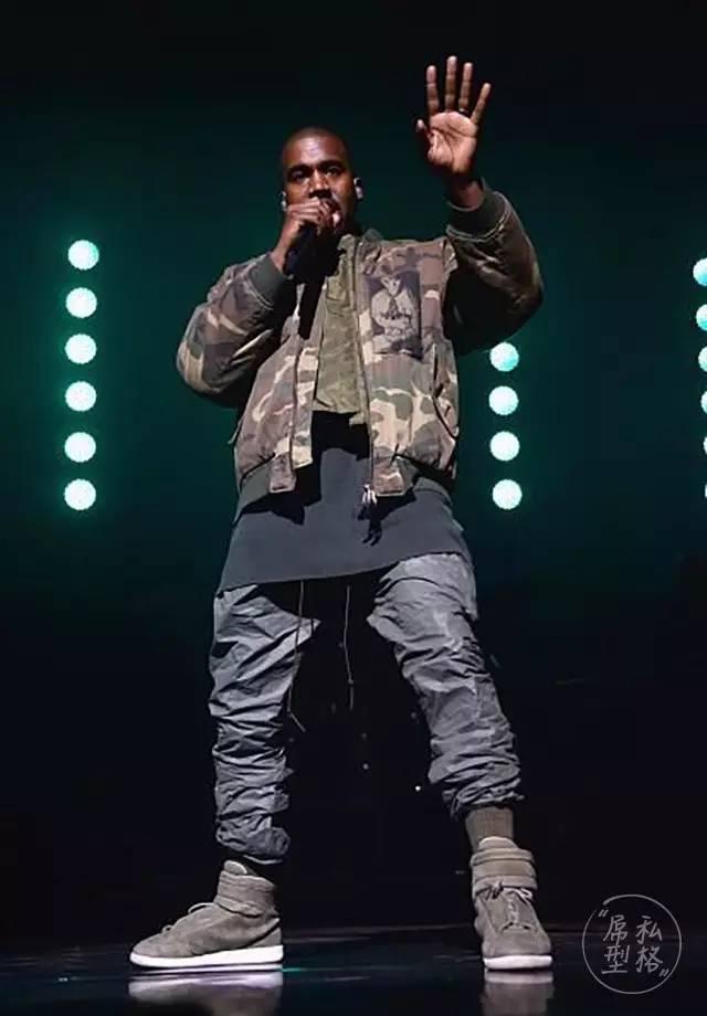如何评价kanyewest的穿衣风格
