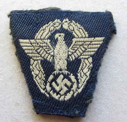 仅从logo设计的角度看,纳粹的万字旗设计得好不好? 
