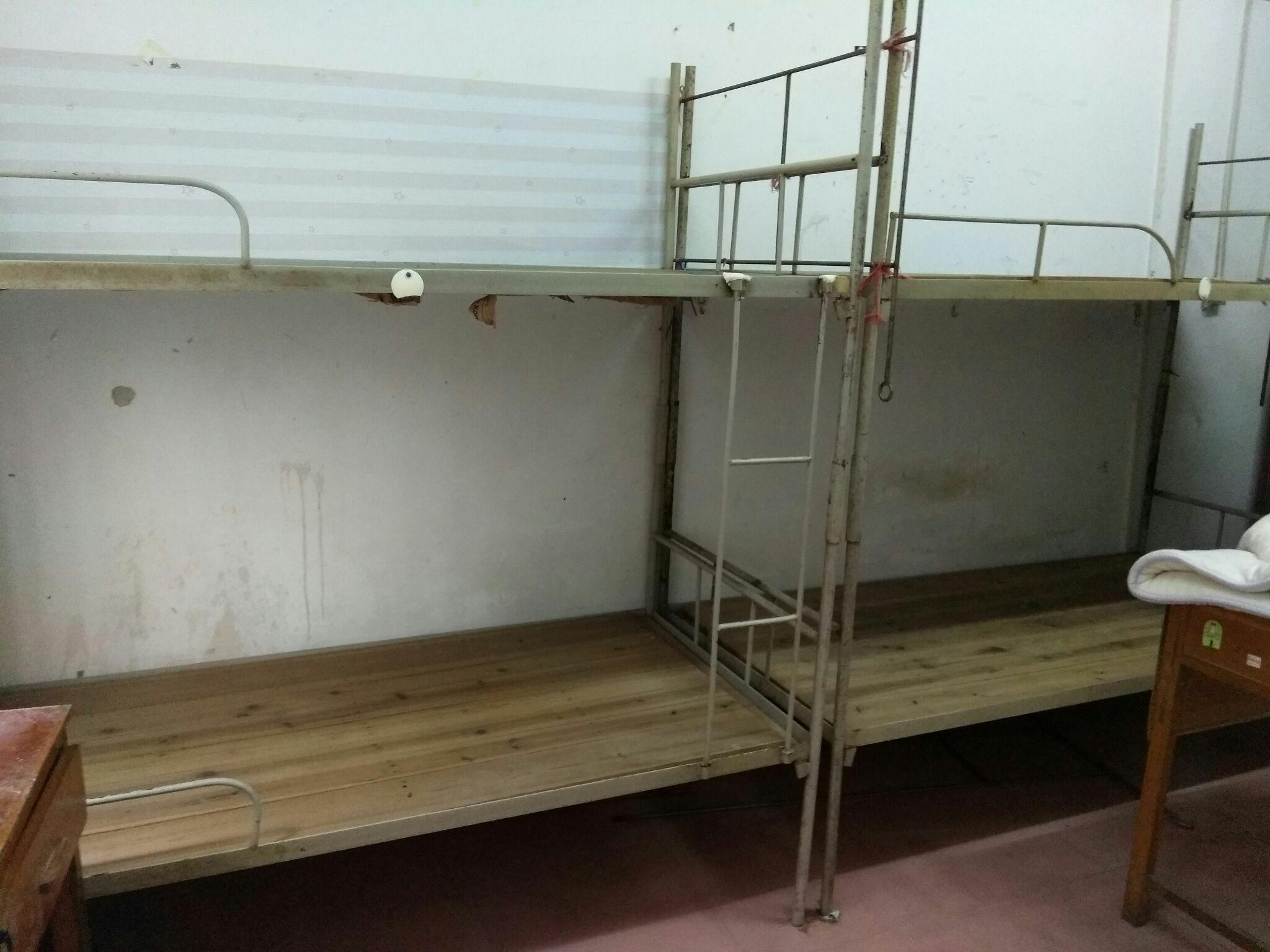 大神们见过最破的寝室什么样啊一定要住过