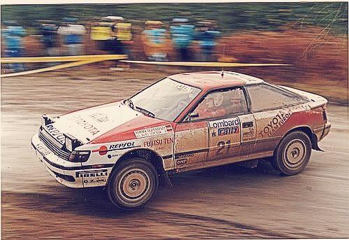 头文字d中的排水渠过弯原理真的可以实现么