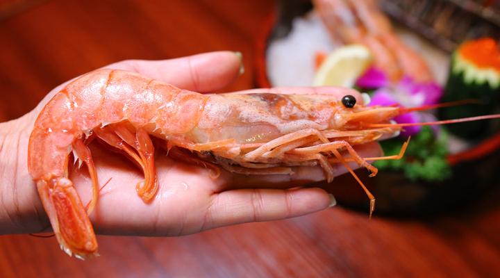 江南西超抵食日料店,28元3只阿根廷红虾刺身