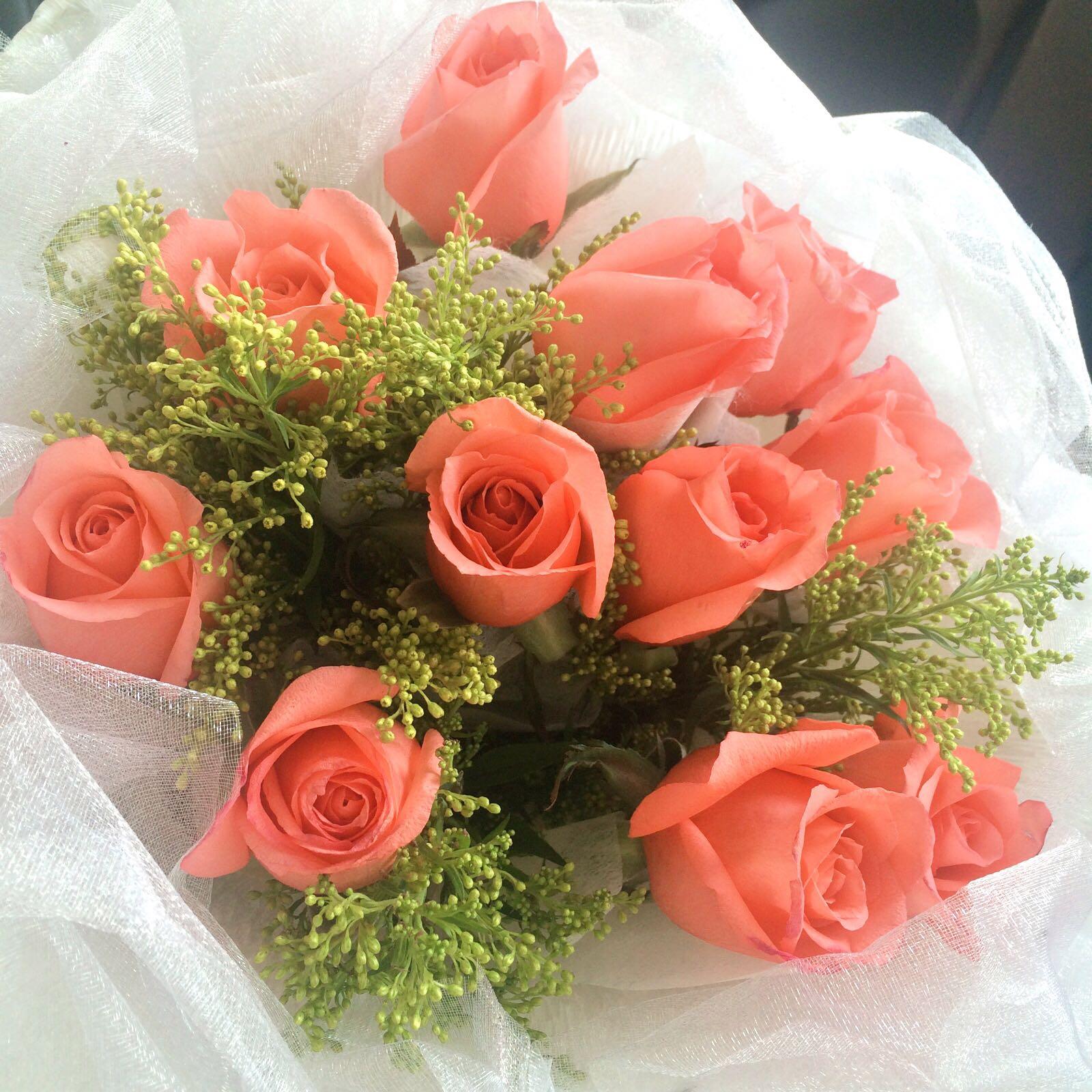 女孩子情人节收到花的时候心里在想什么? - 知乎