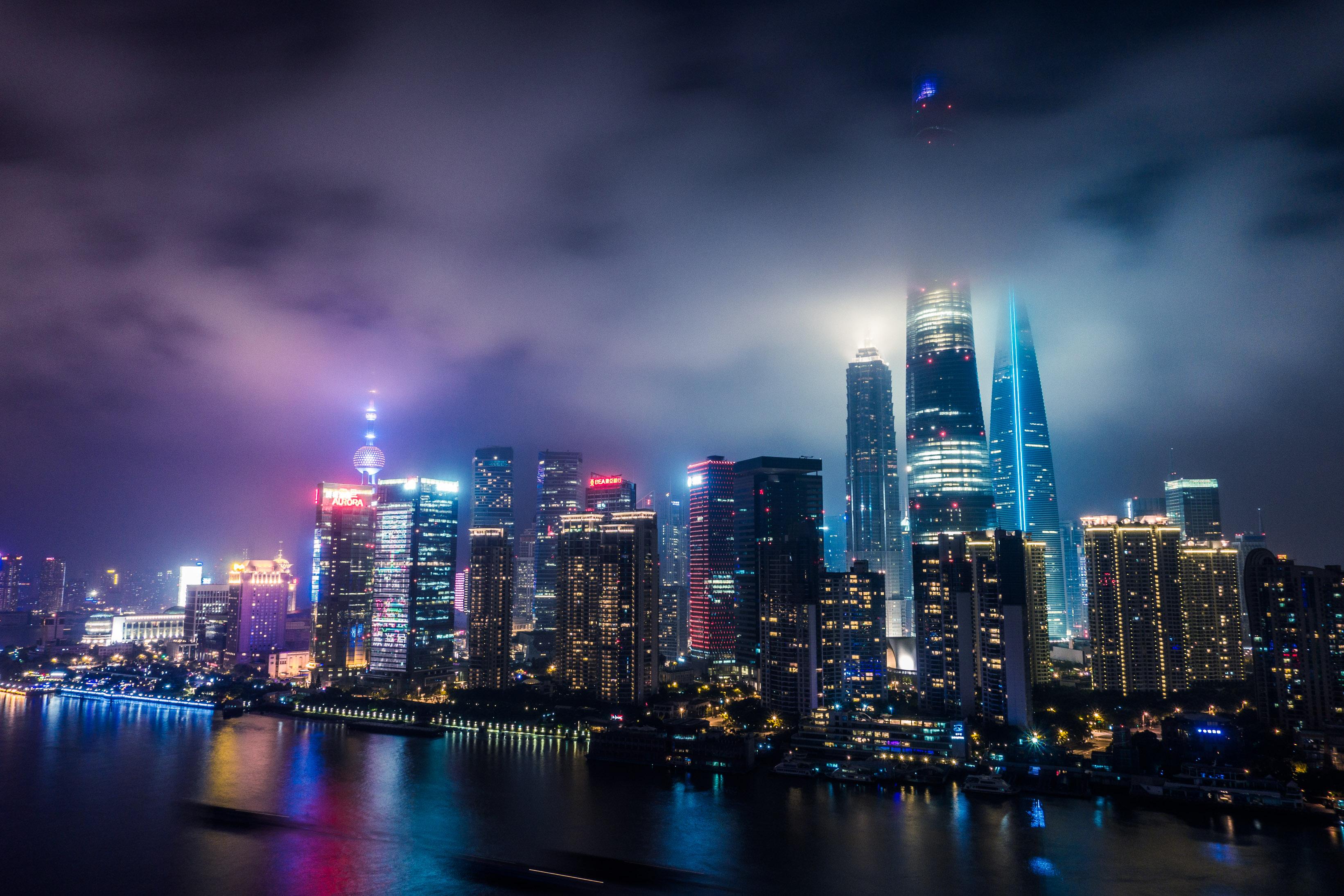 上海市中心有哪些高楼可以爬楼摄影? - 知乎