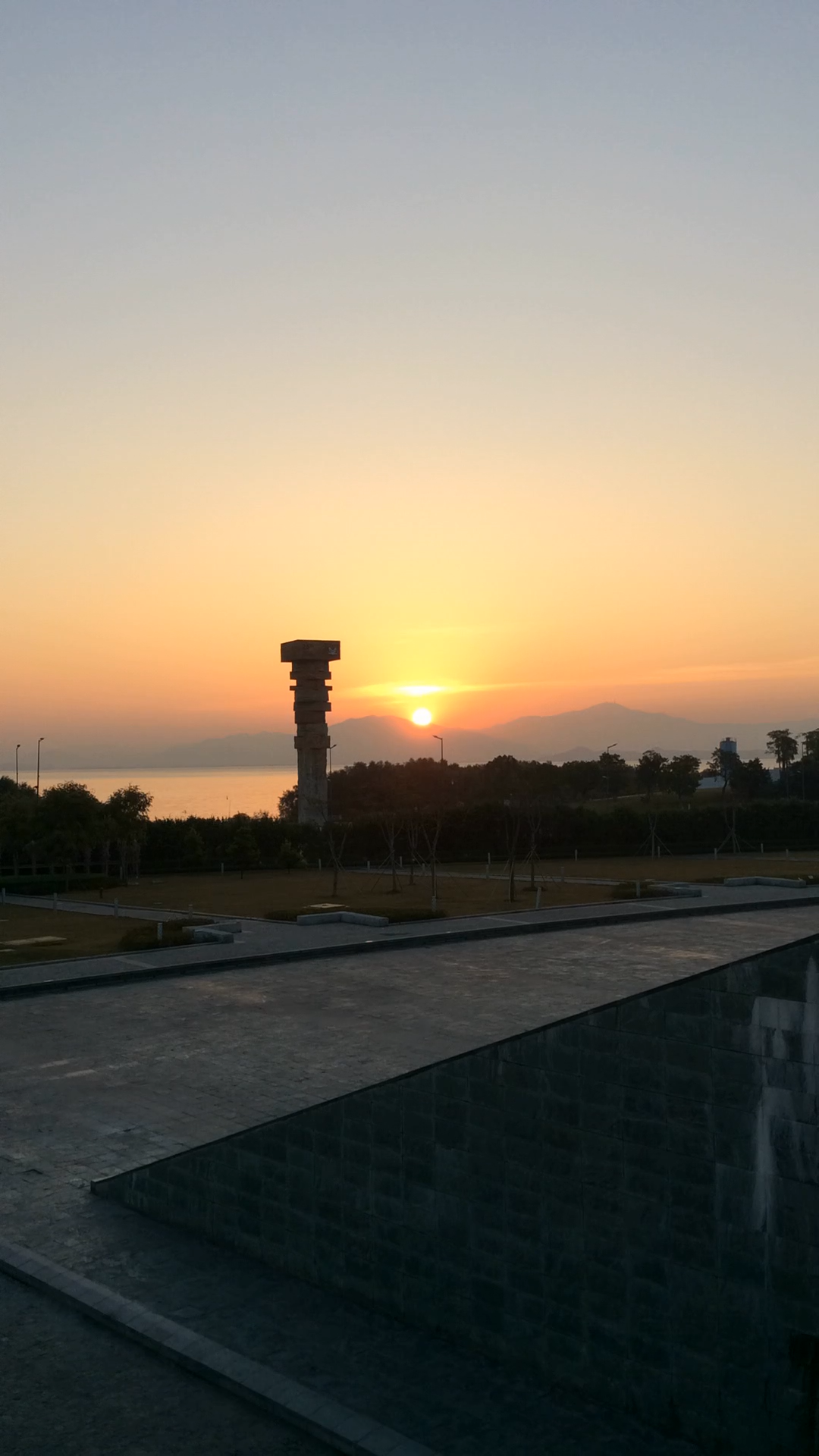 在深圳教苑中学读书是一种什么样的体验? - 黄