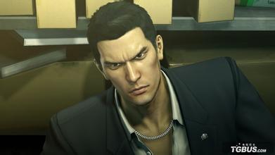 如龙里桐生一马佩戴堂岛组徽章.