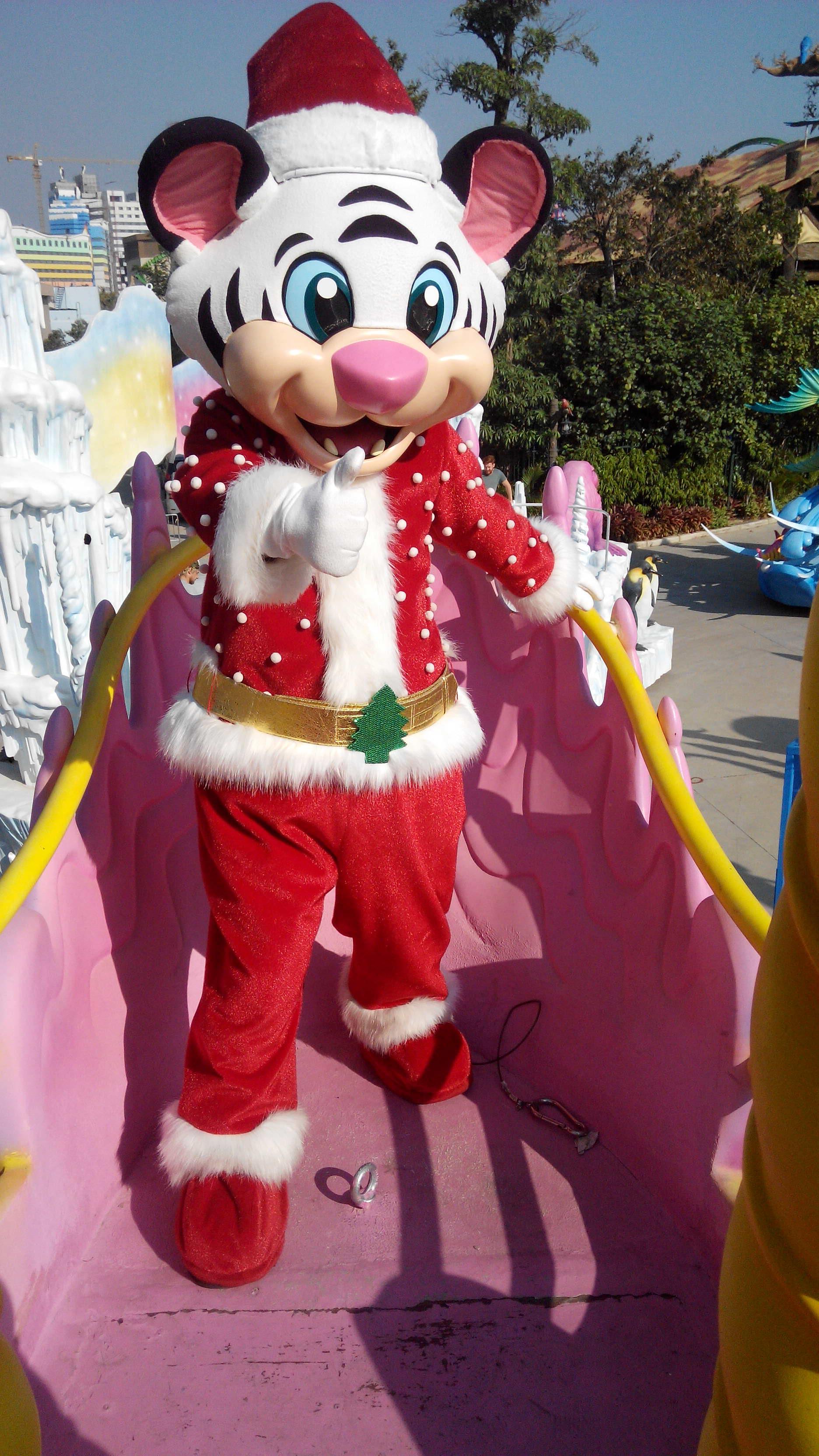 扮人偶卖萌动作有哪些? - 知乎