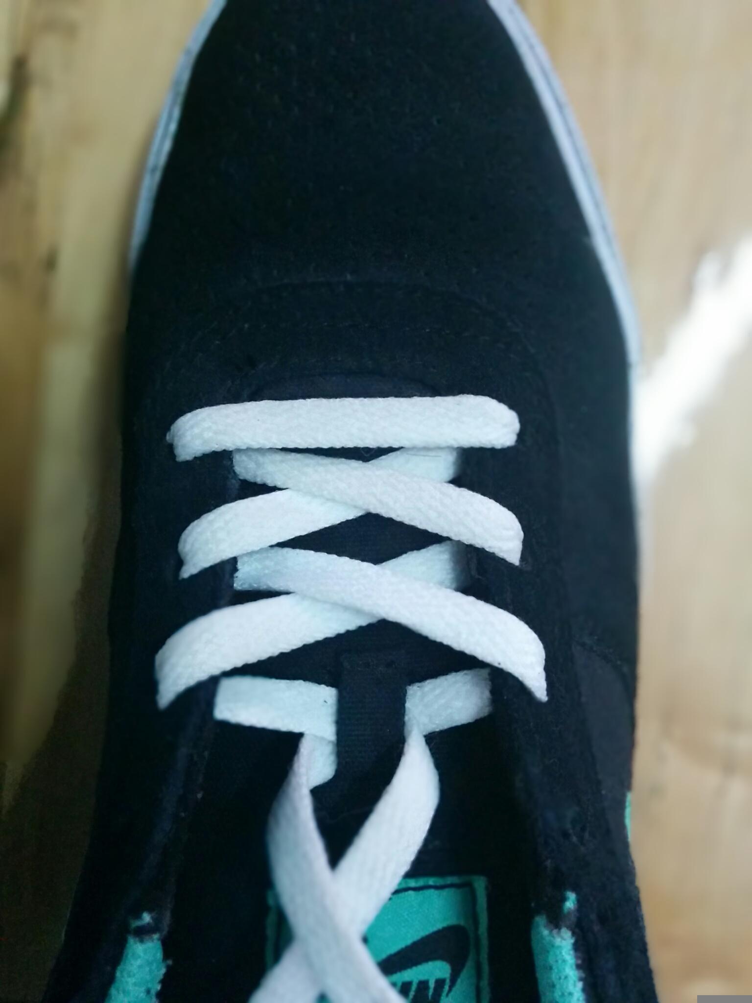 鞋舌为何会偏?如何能让鞋舌不因为穿着而跑位呢? - 知乎