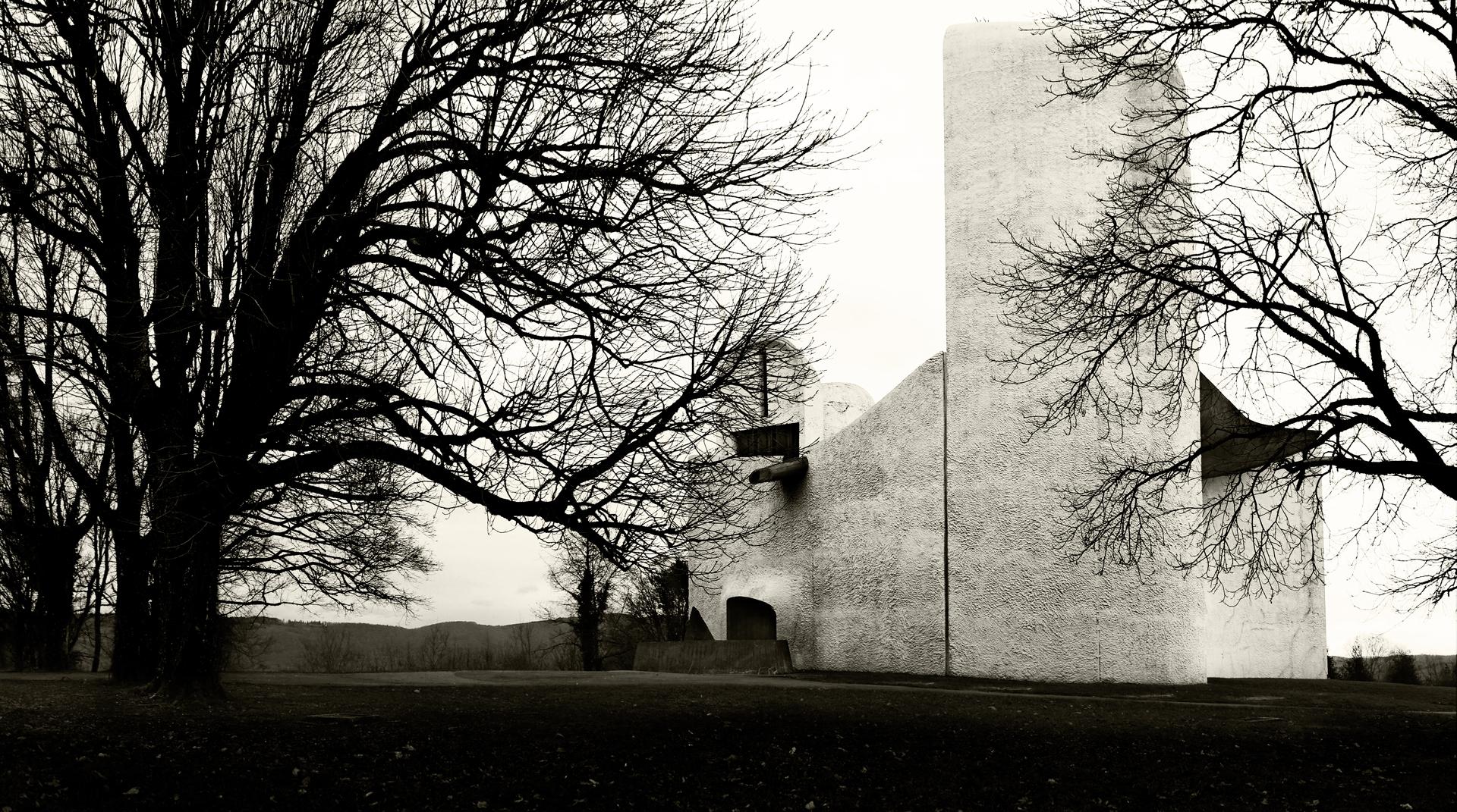 一座建筑的全貌与局部细节有哪些拍摄到位的构图与视角