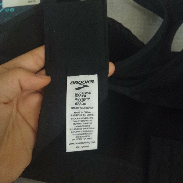 这款moving Comfort Juno 的内衣是不是正品 知乎