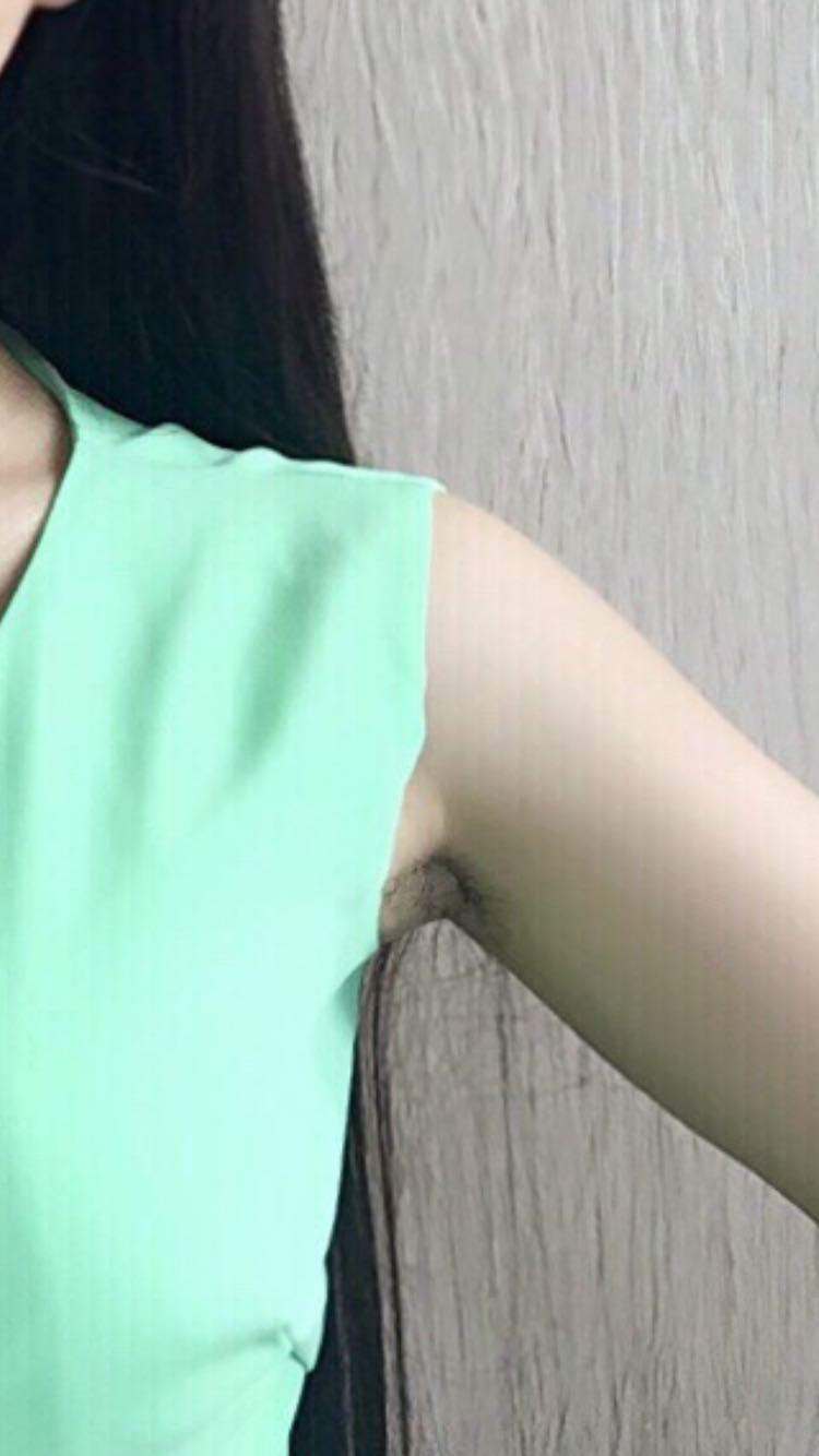 女生夏季穿脱袖儿不刮腋毛是一种什么体验? - 知乎