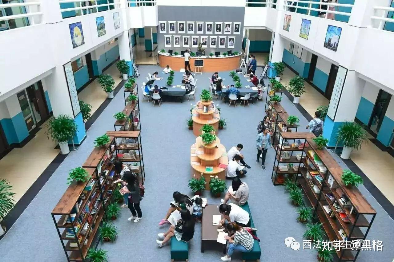 西北政法大学图书馆:西北政法大学的图书馆或教室环境如何?