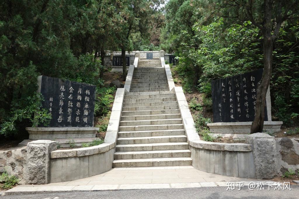 2016年6月26日邹平小黄山梁漱溟墓