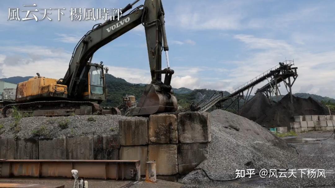 台媒称佩洛西所乘c40c运输机于马来西亚起飞已抵达台湾情况如何