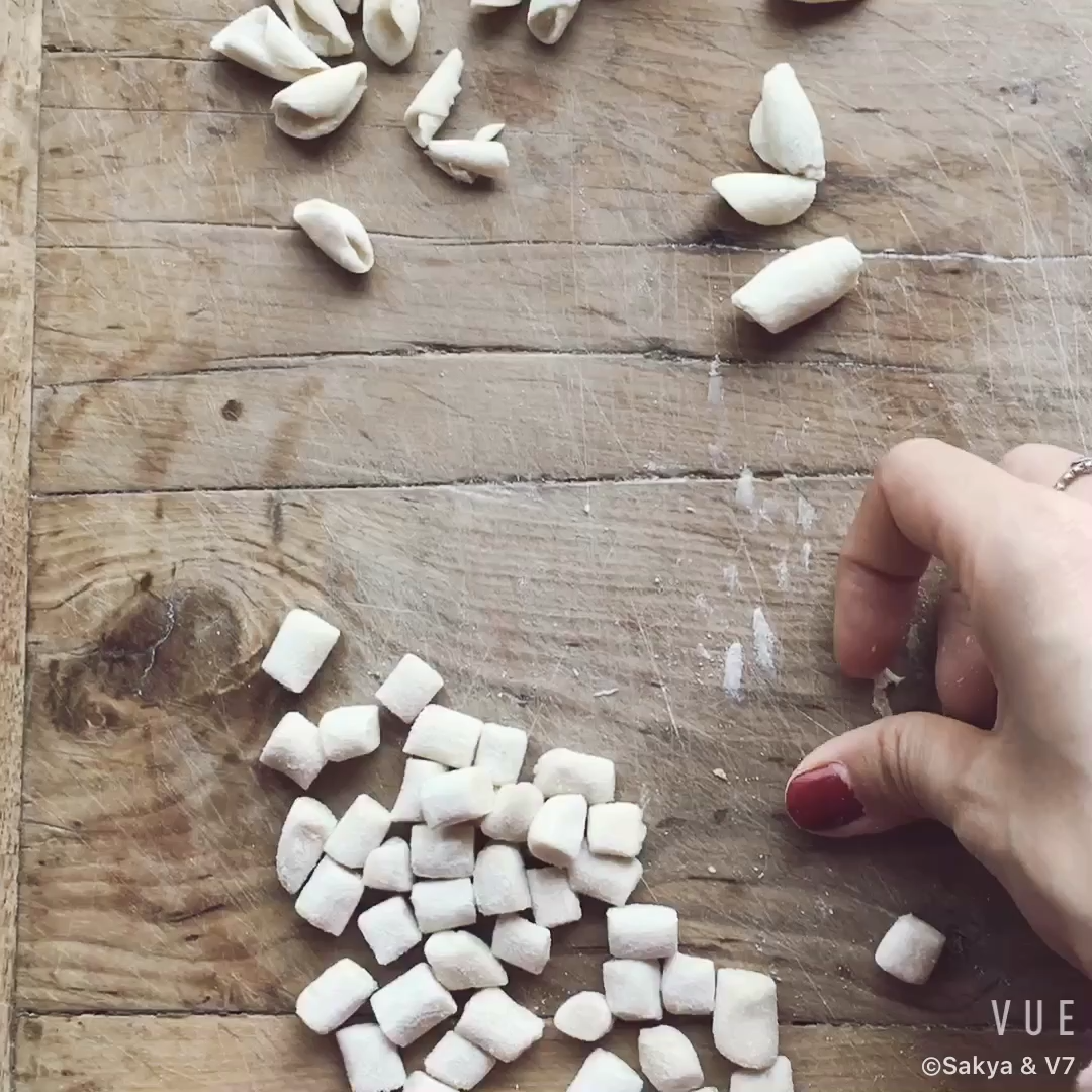 如何做手工面条视频 v2-005f69006e964c609d8406fead161c84.png