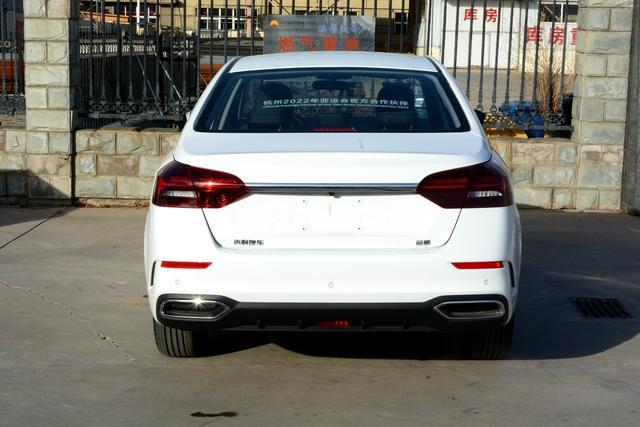 换了新前脸起售不到7万吉利帝豪up值不值得买