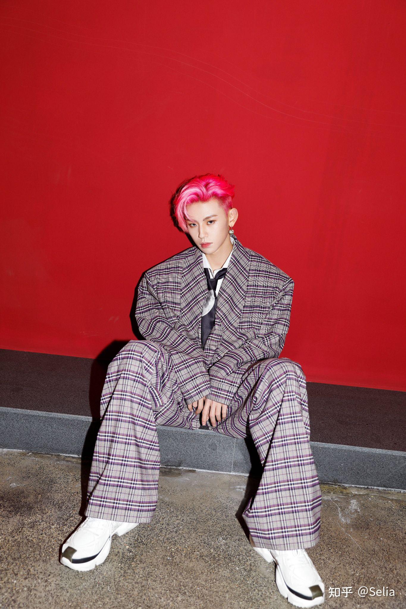 小鬼王琳凯全身照有没有?在线等? - 知乎