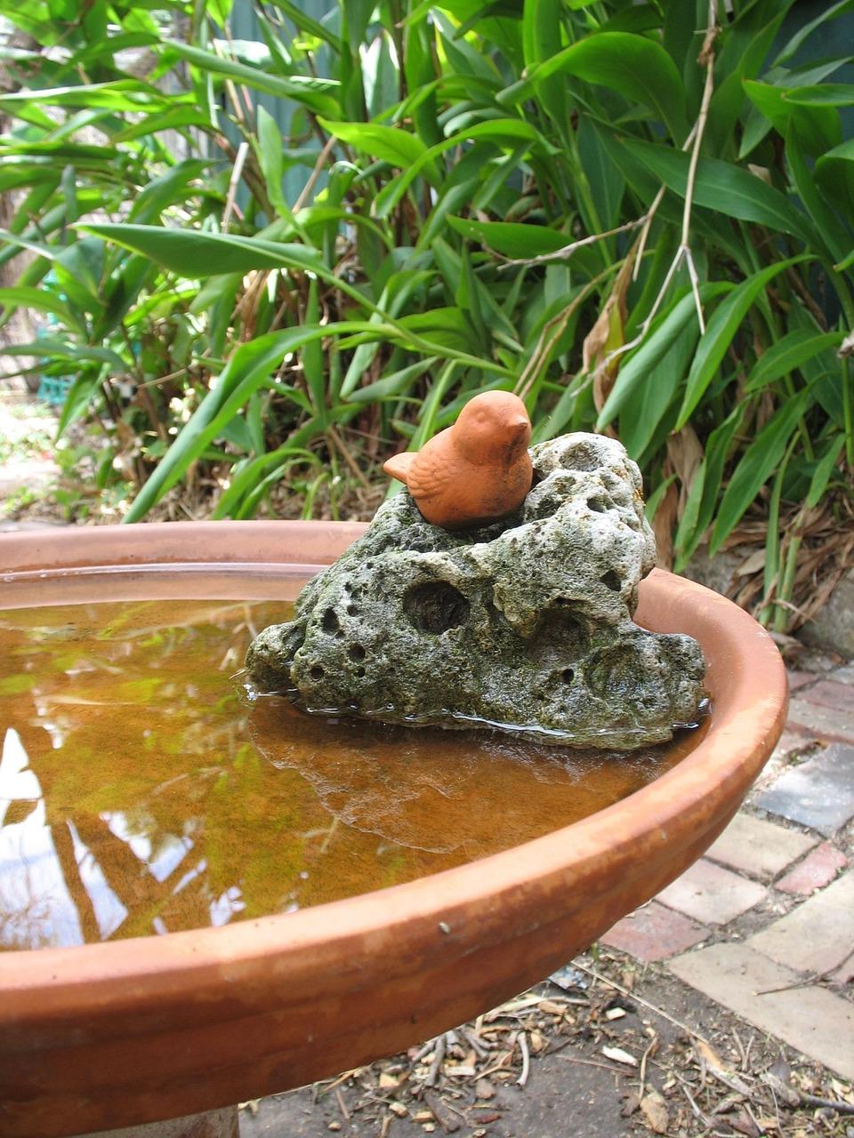 3. 交通枢纽旁居