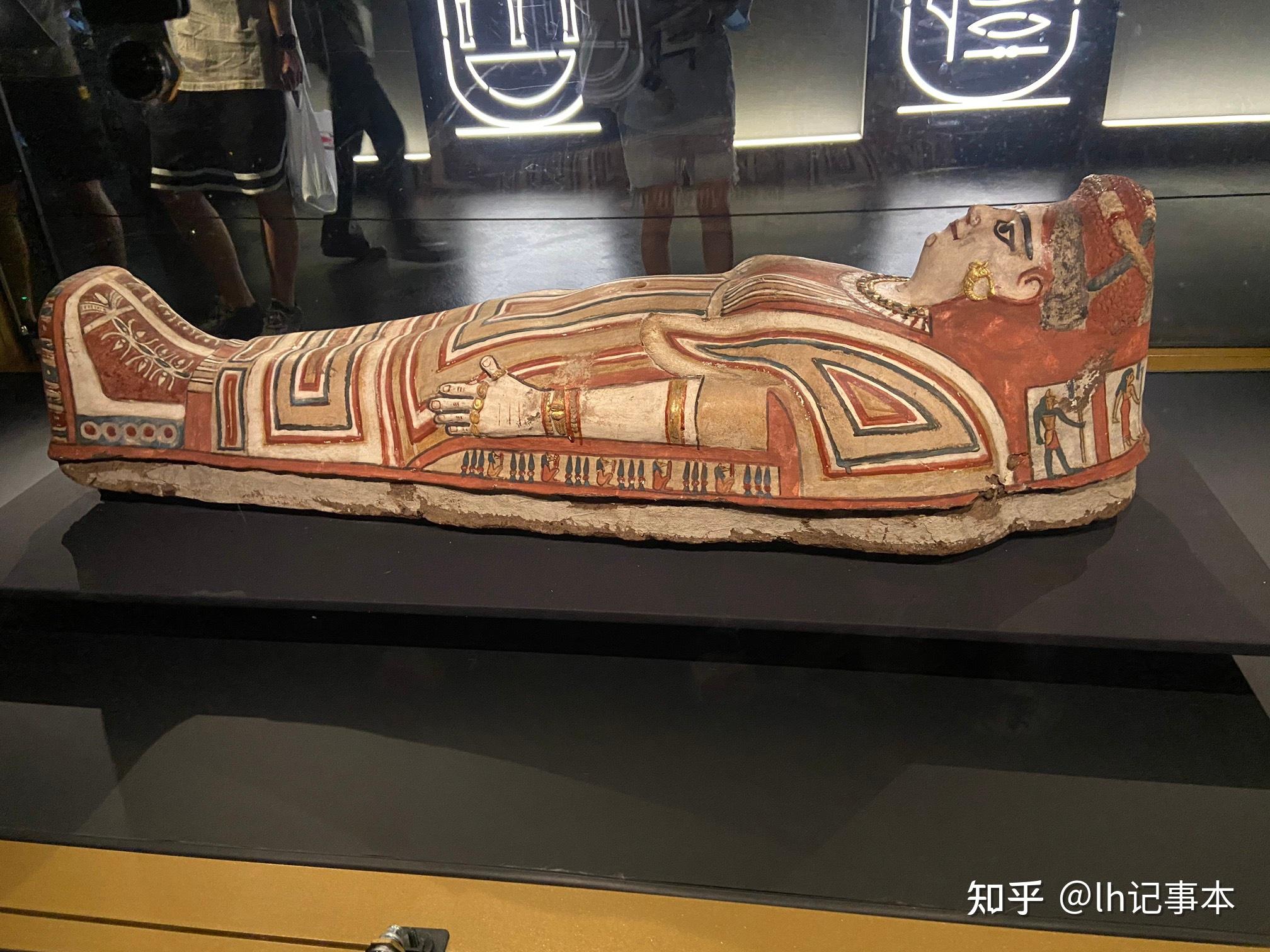 大英博物馆展出古埃及女祭司木乃伊_博览_环球网