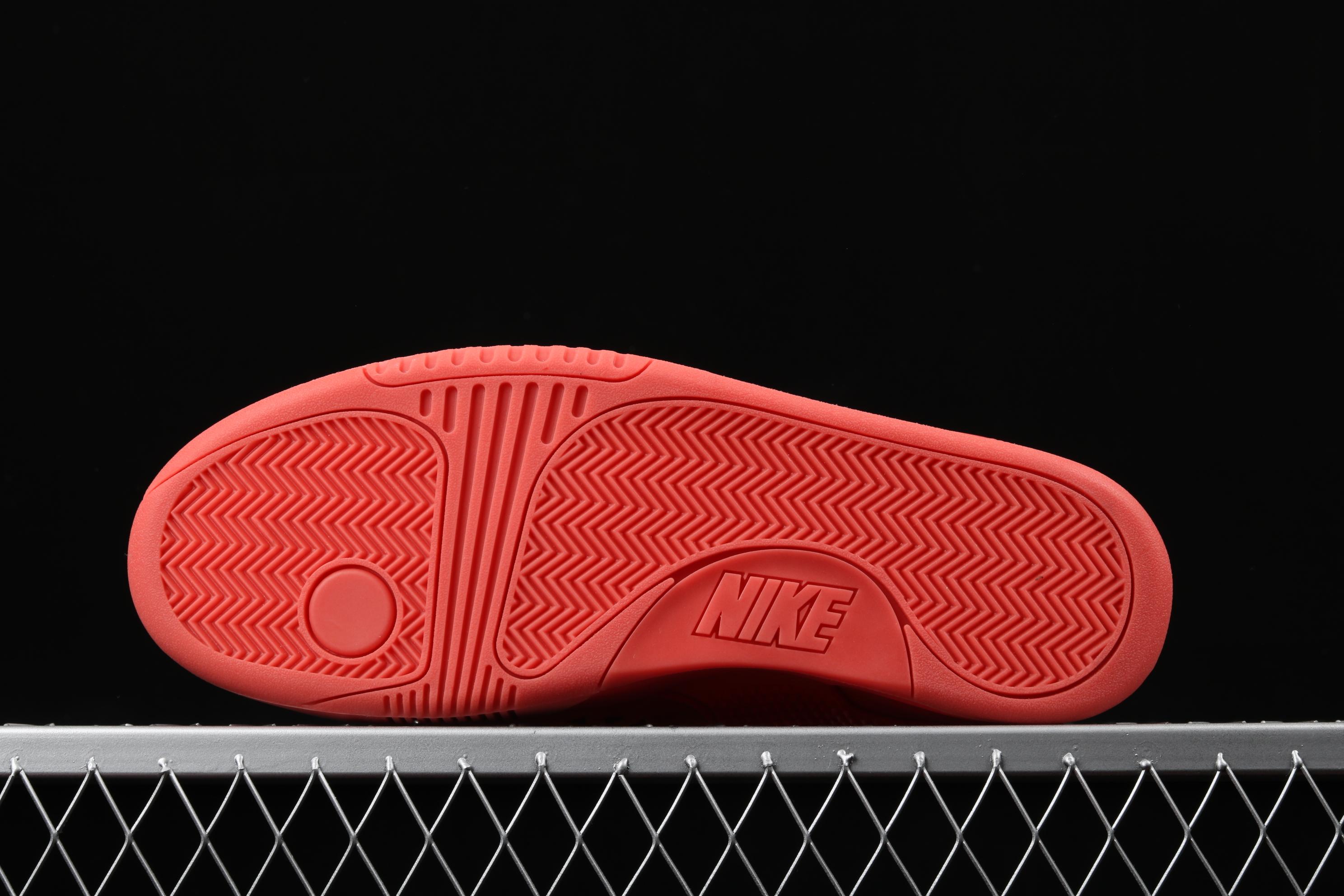 分享kanyewestxnikeairyeezyiinrg限量椰子纪念球鞋红椰子