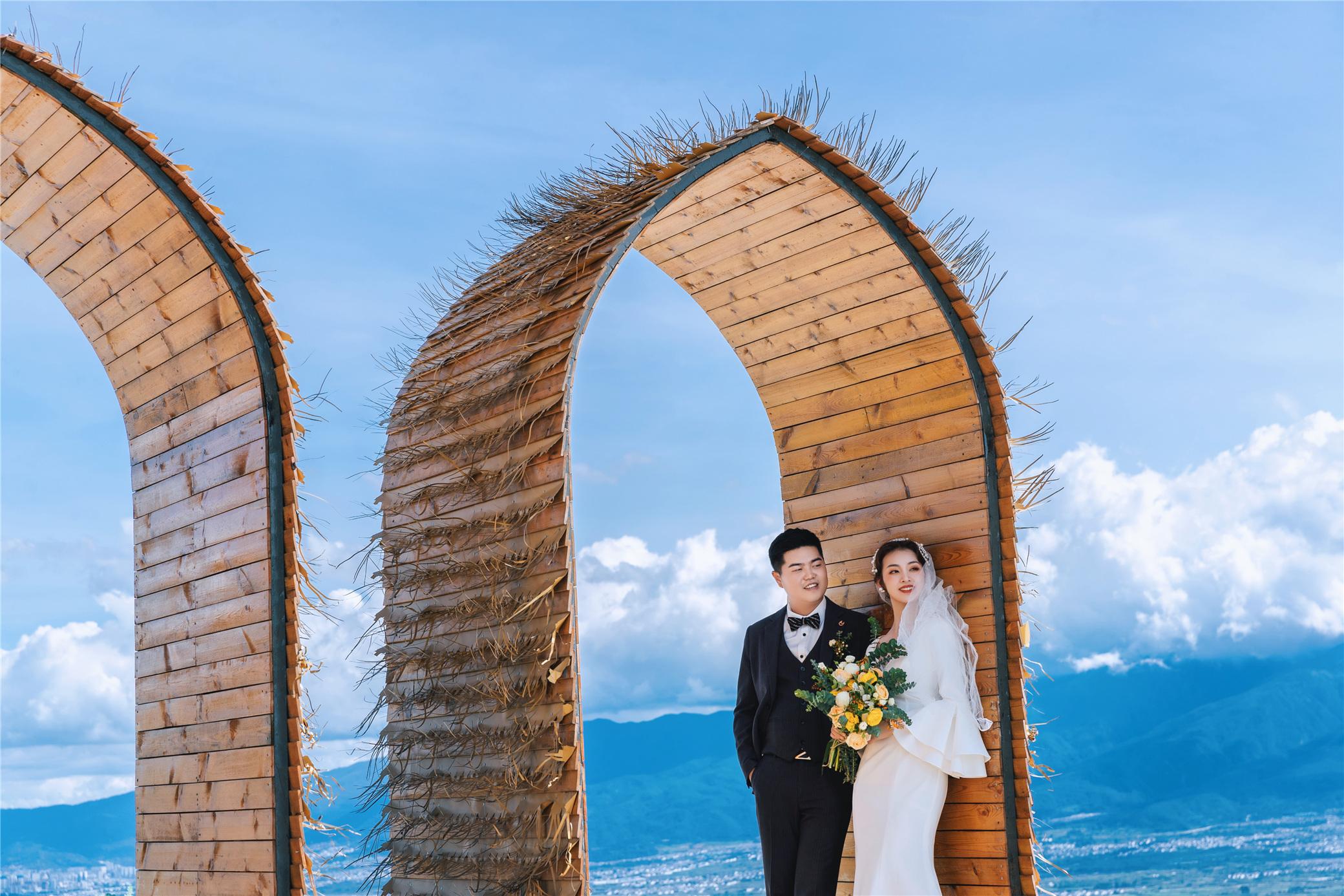 洱海温柔风不及你大理洱海婚纱照