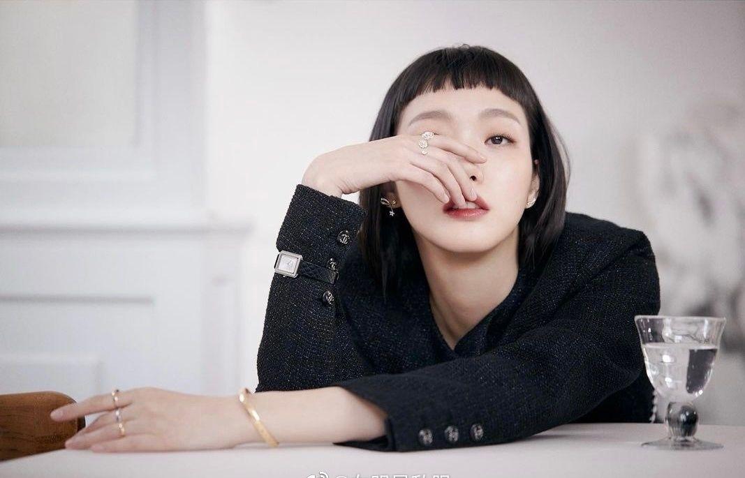 《唇唇欲动[娱乐圈]》作者:安亦炎文案:作为顶级流量小花——蓝如意她