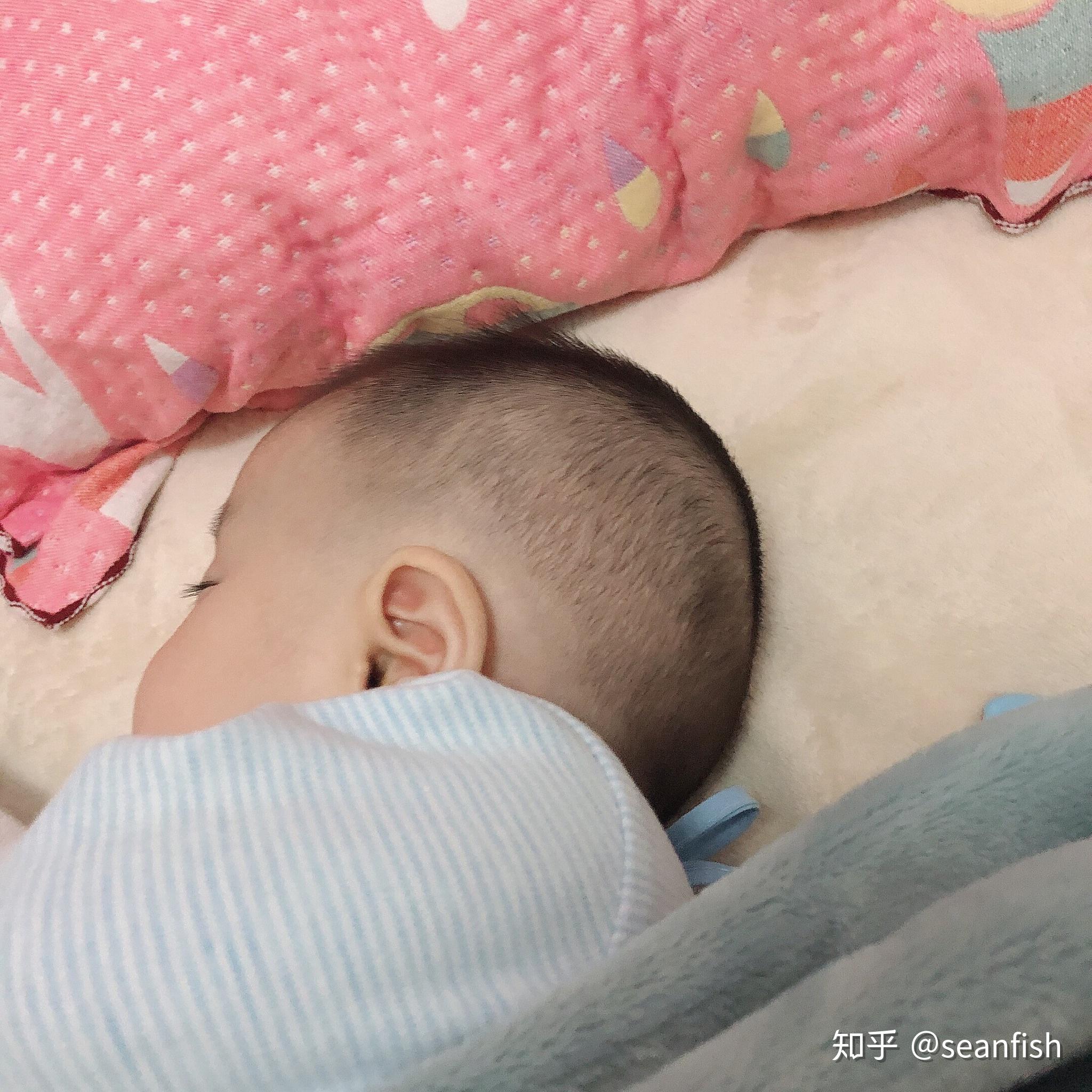 婴儿几个月才能睡头型 v2-01261c1a06c490ae9004dabf4284e6a4_r.jpg