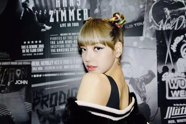 最酷女潮穿搭 看lisa就能玩转潮流 知乎