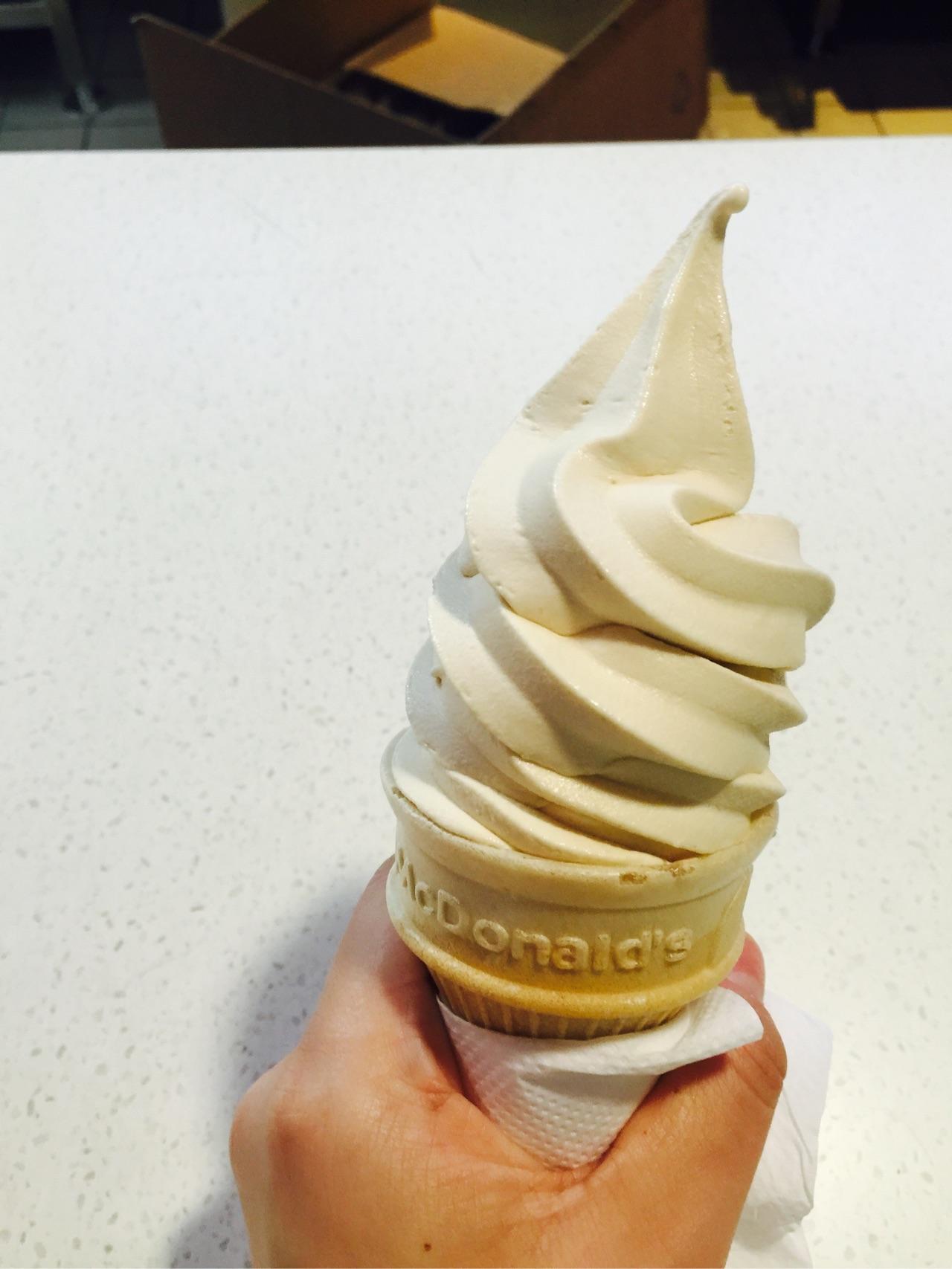 吃冰就去麦当劳！韩国麦当劳今年夏天推出的5种冷饮，每种都值得吃|麦当劳|甜筒|巧克力_新浪新闻