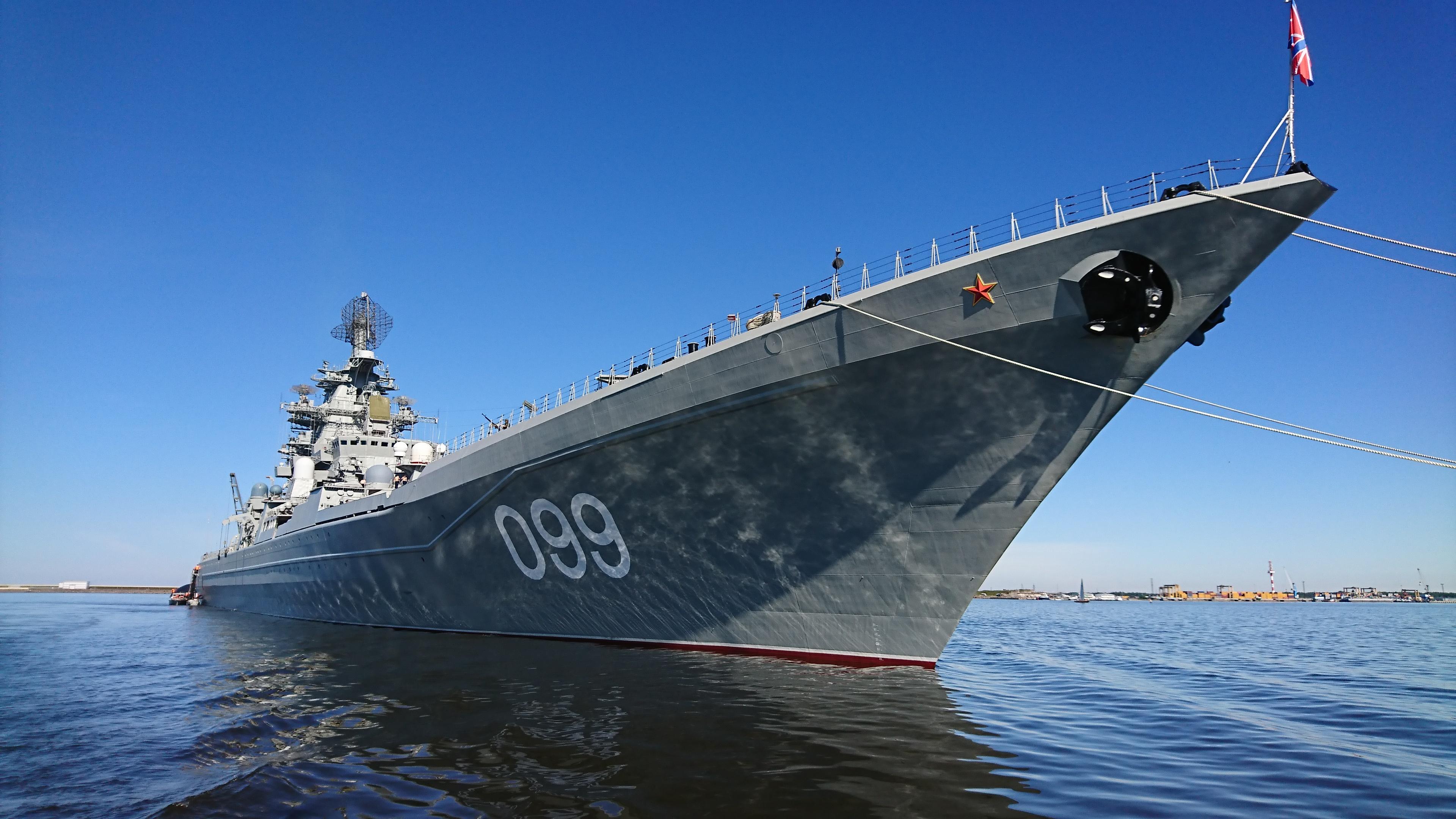 暴力美学典范——基洛夫级核动力导弹巡洋舰的美学设计案例分析