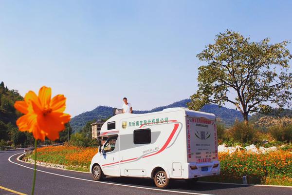 欣新房車紅色旅遊,營地為你持續升溫!