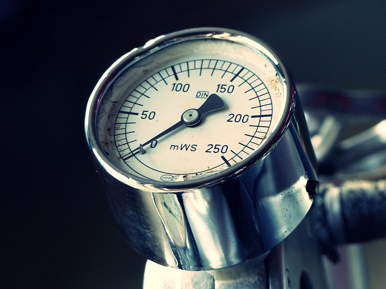 水压压力表怎么看
