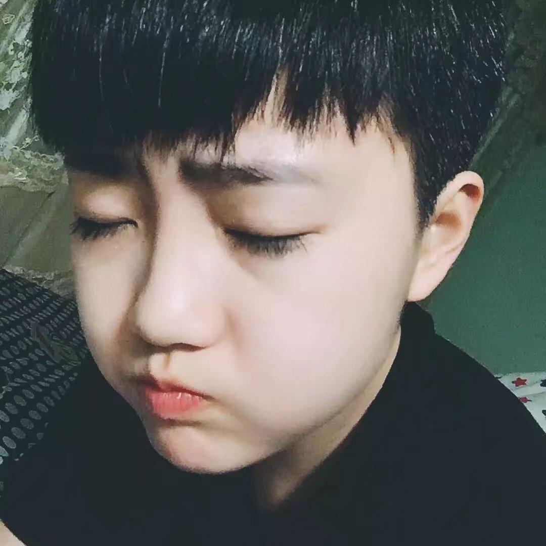 短发女生在留长发期间最难留的过程中应该留个