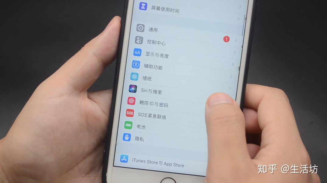 怎么喊siri v2-01cb31fa75ade4abac7a41072c7caab0_r.jpg