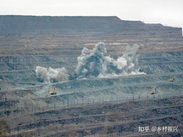 聚焦祁连山：“黑户”扎堆采矿10多年，一矿区曾捞金150多亿 - 知乎
