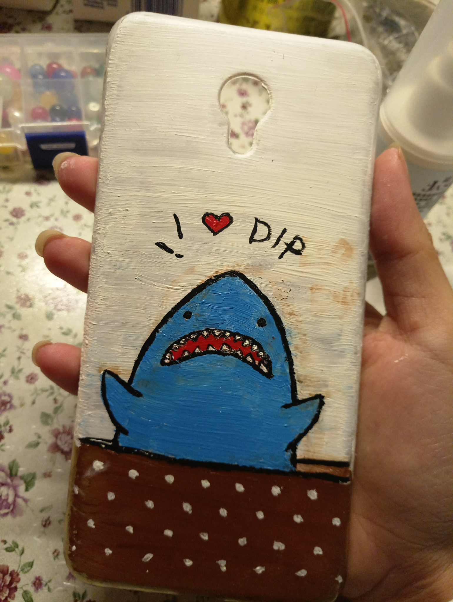 怎样手绘一个手机壳