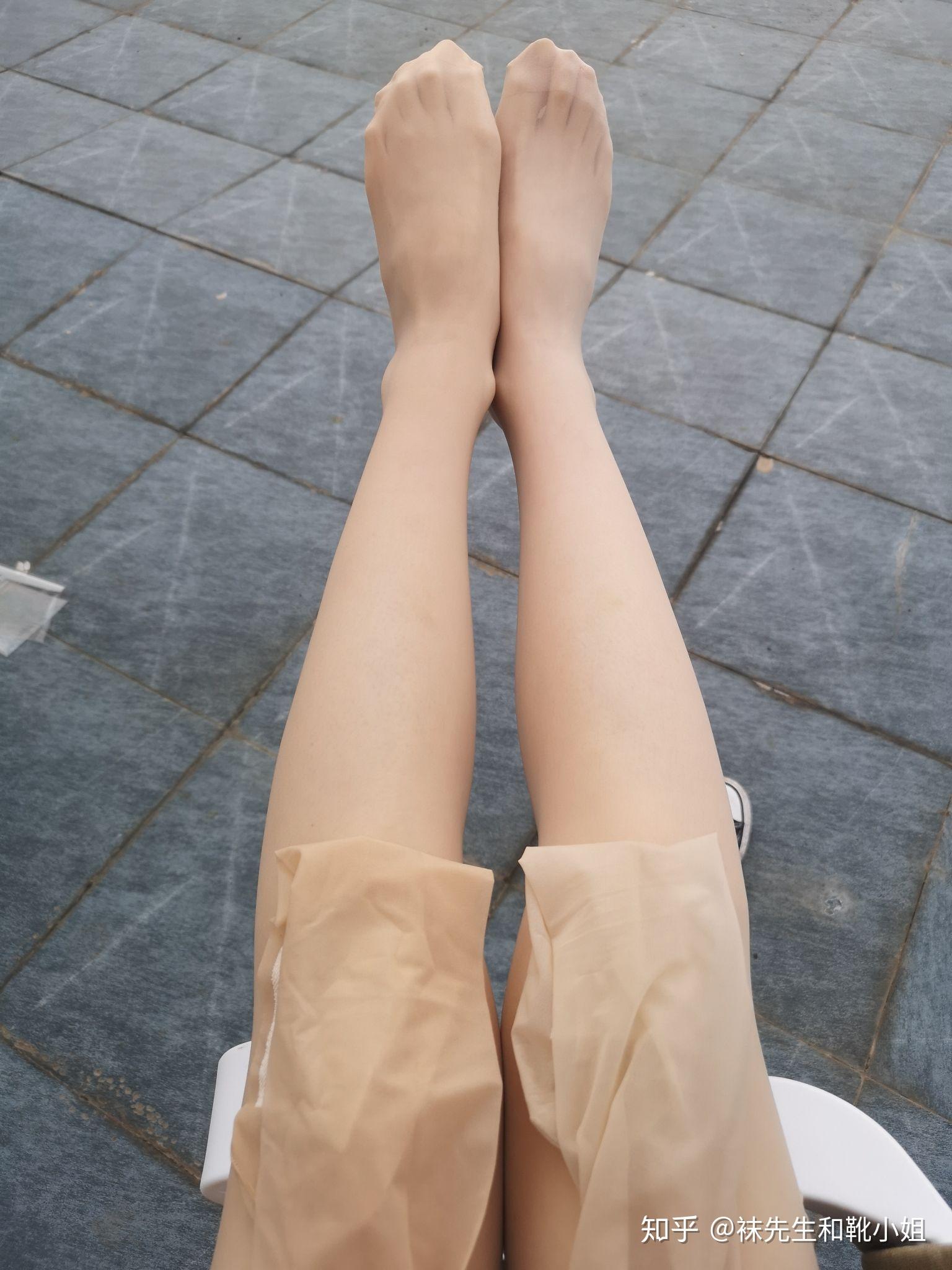 哪种肉色丝袜最自然?