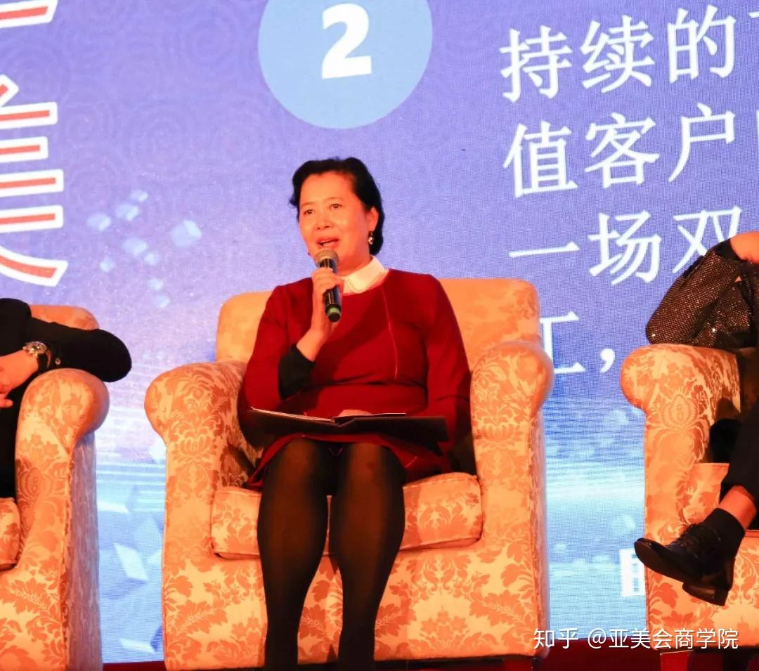 高峰对话:到场的重量级嘉宾还有中国人民解放军总医院副院长汪爱勤