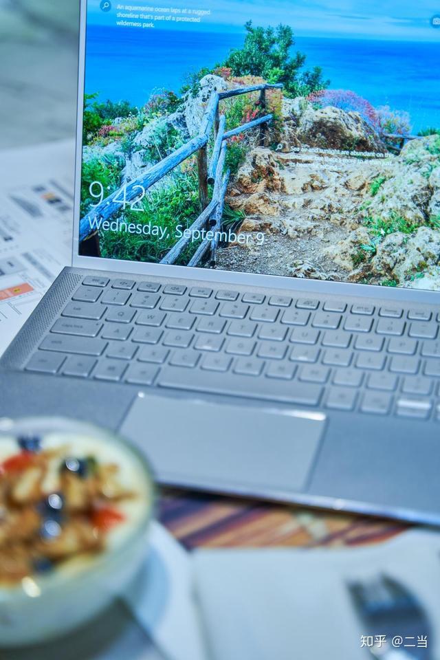 除了dior和gucci你离精致女孩还差一台戴尔灵越7300