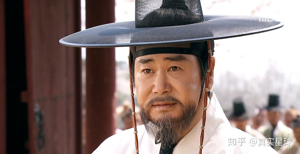 朝鲜古代因为门阀政治的原因,起初就是为了一家一族的私利,自燕山君废