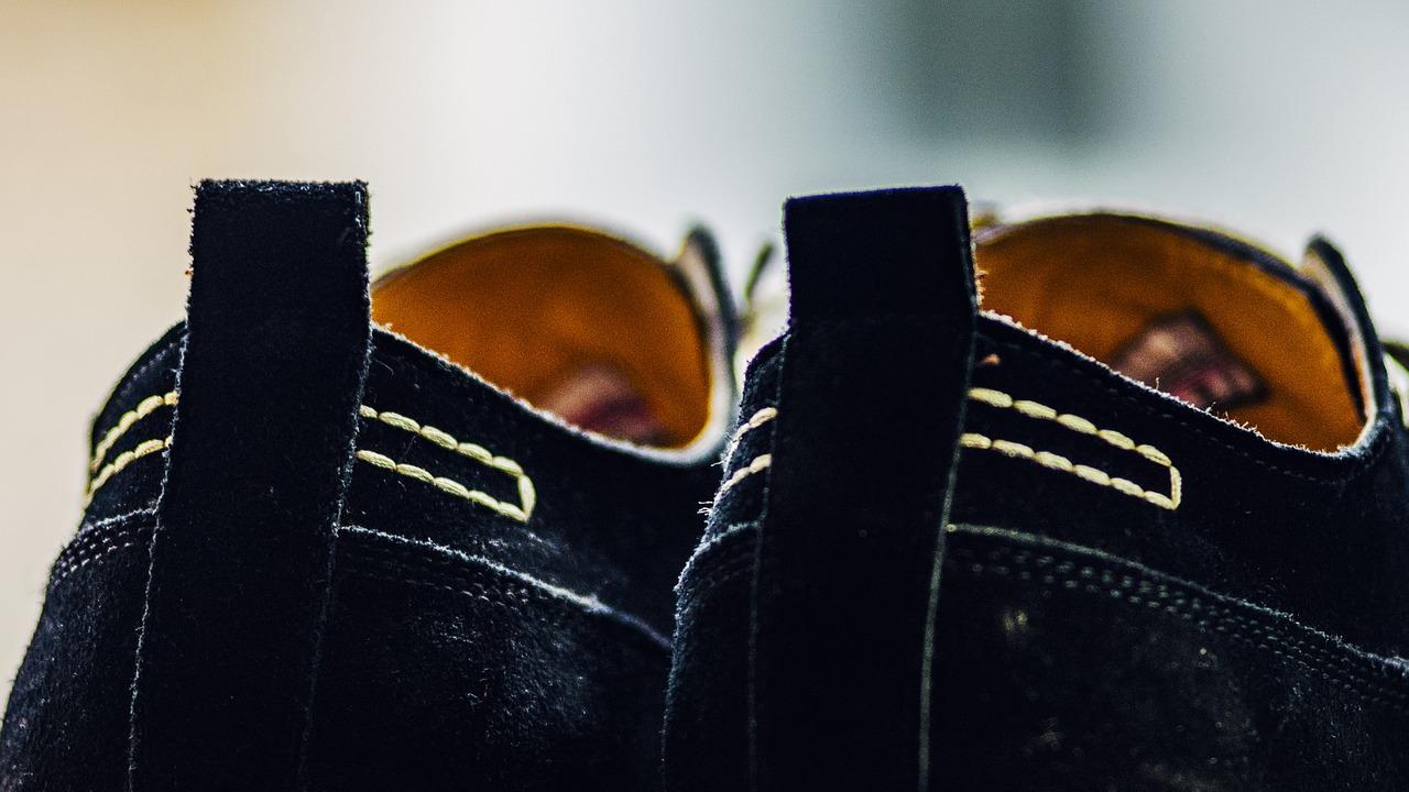 地板脏污显明显