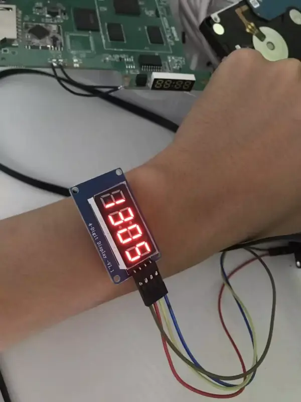 一款简单的互联网时间显示器 知乎