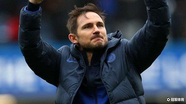 萨顿声称切尔西主教练兰帕德处子秀中创造了奇迹