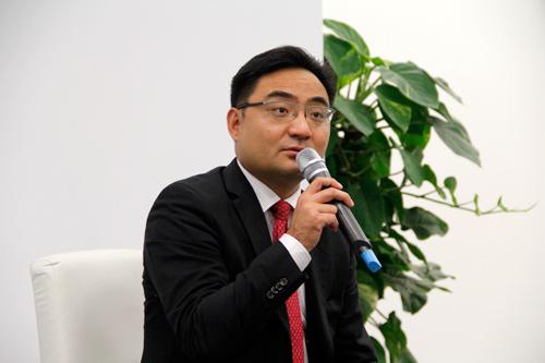 【宝马中国售后服务副总裁康波先生】不可否认,如今的消费者对于豪华