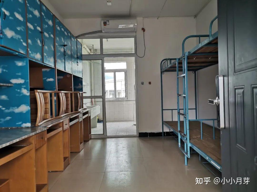 桂林电子科技大学的宿舍条件如何?校区内有哪些生活设施?