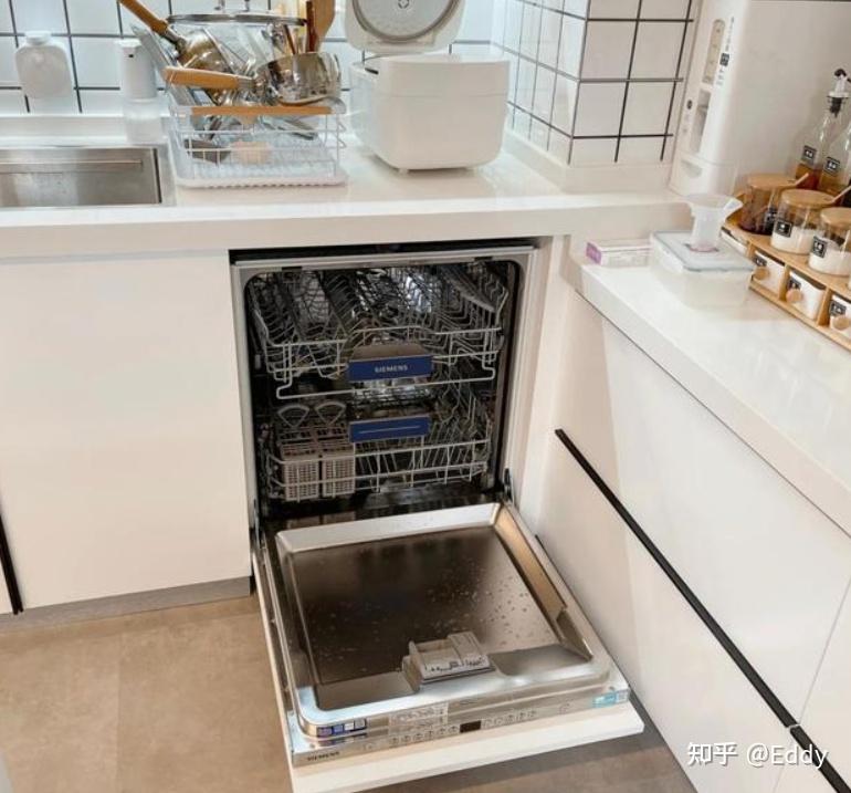 水槽洗碗机和嵌入式洗碗机哪个好哪个实用都有什么优缺点