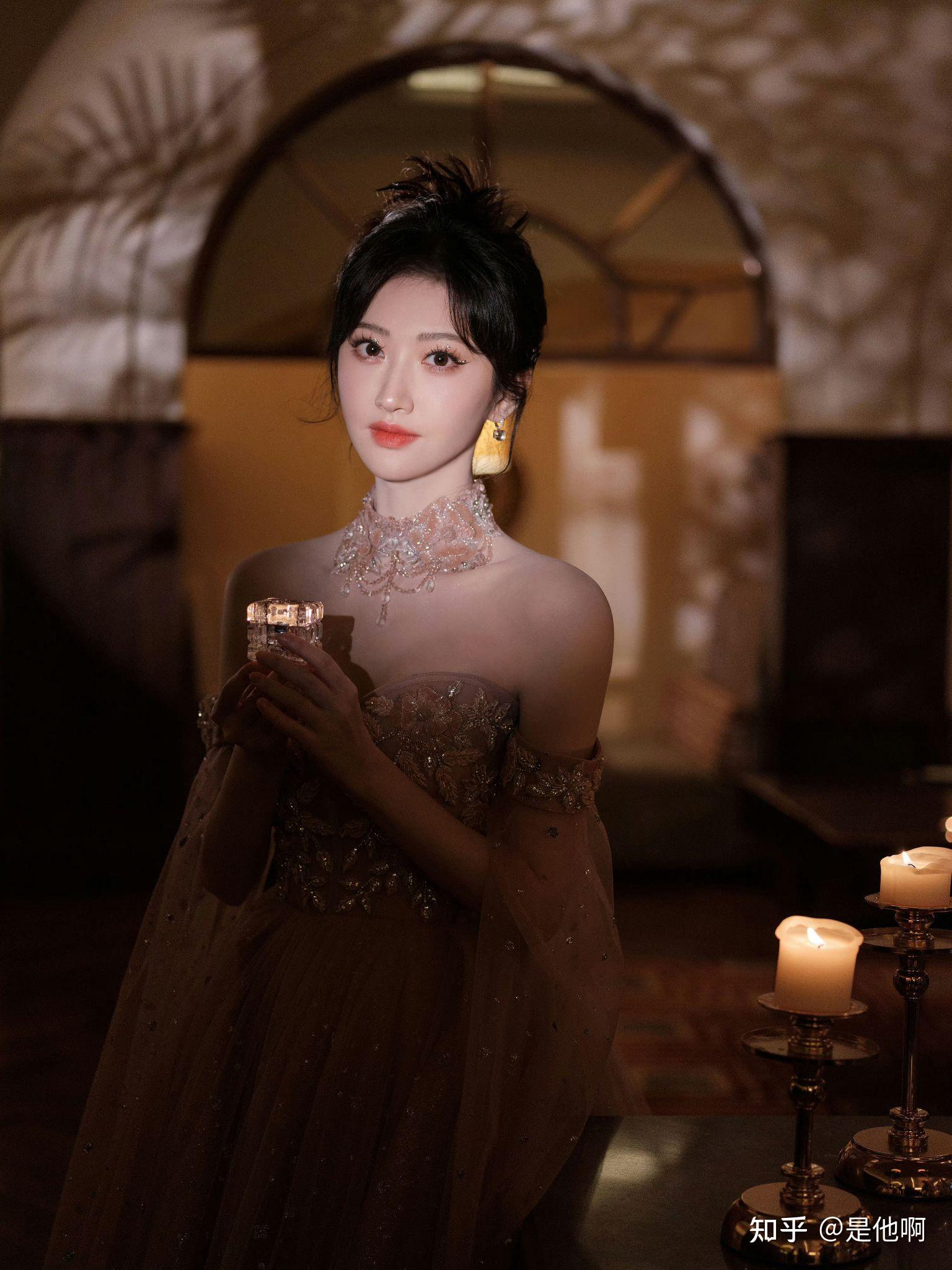 如何评价女星景甜的颜值